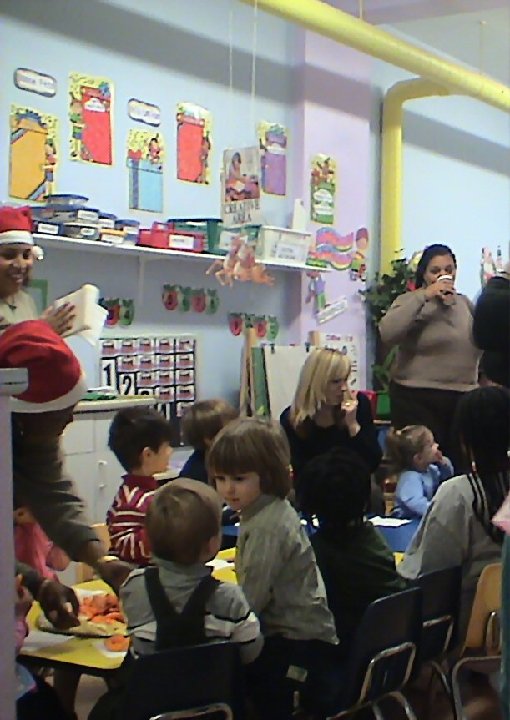 2005-12-16 - CHRISTMAS PARTY AT LILY'S HOUSE 002